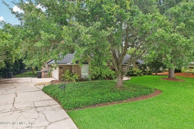 Updated POOL home in the gated community of Orange Park Country on Country Club of Orange Park in Florida - for sale on GolfHomes.com, golf home, golf lot
