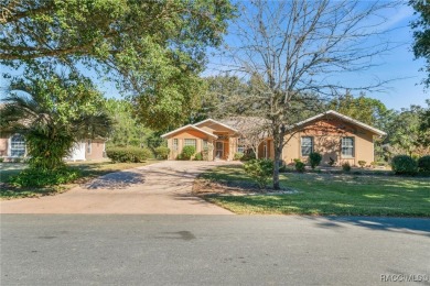 Single Family Home in Brentwood of Citrus Hills. This lovely on Brentwood Farms Golf Club in Florida - for sale on GolfHomes.com, golf home, golf lot