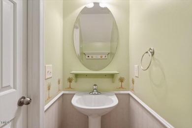 Charming 3BR/2.5BA townhome in an unbeatable Raleigh location! on Hedingham Golf and Athletic Club in North Carolina - for sale on GolfHomes.com, golf home, golf lot