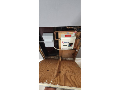 Available after 2025-26 winter season. NO LEASE building on Wynmoor Golf Course in Florida - for sale on GolfHomes.com, golf home, golf lot