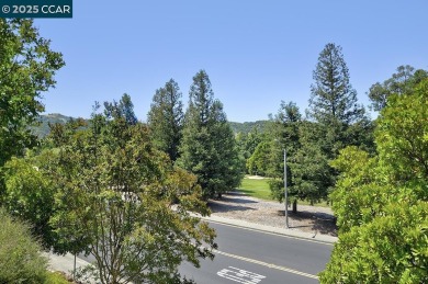 Treasured Rossmoor condo - comfort views  lifestyle! This on Rossmoor Golf Course in California - for sale on GolfHomes.com, golf home, golf lot