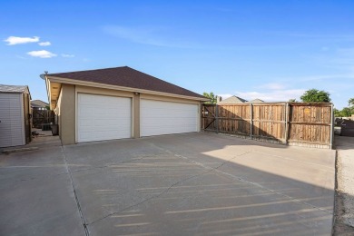MOVE IN READY!! This beauty offers easy maintenance front and on Club at Mission Dorado in Texas - for sale on GolfHomes.com, golf home, golf lot