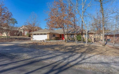 SPACIOUS AND COZY, this home is perfect for your personal oasis on Coronado Golf Course in Arkansas - for sale on GolfHomes.com, golf home, golf lot