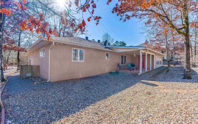 SPACIOUS AND COZY, this home is perfect for your personal oasis on Coronado Golf Course in Arkansas - for sale on GolfHomes.com, golf home, golf lot