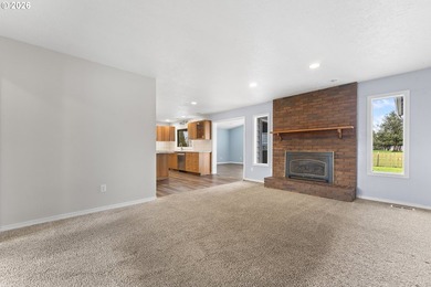 Rare opportunity to own a single-level home on the 18th hole of on  in Oregon - for sale on GolfHomes.com, golf home, golf lot