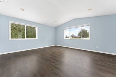 Rare opportunity to own a single-level home on the 18th hole of on  in Oregon - for sale on GolfHomes.com, golf home, golf lot