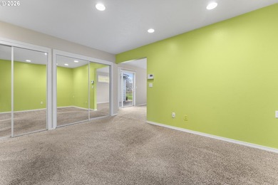 Rare opportunity to own a single-level home on the 18th hole of on  in Oregon - for sale on GolfHomes.com, golf home, golf lot