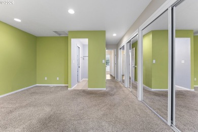 Rare opportunity to own a single-level home on the 18th hole of on  in Oregon - for sale on GolfHomes.com, golf home, golf lot