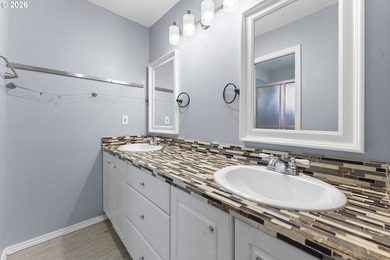 Rare opportunity to own a single-level home on the 18th hole of on  in Oregon - for sale on GolfHomes.com, golf home, golf lot