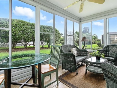 BOND PAID!  ROOM FOR A POOL!  This Meticulously Maintained 3/2 on The Links of Spruce Creek in Florida - for sale on GolfHomes.com, golf home, golf lot