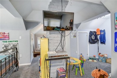 Lovely Updated home sits on 3 lots, nearly 1/4 acre (largest lot on Oceanview Golf Course in Virginia - for sale on GolfHomes.com, golf home, golf lot