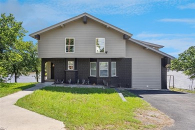 AMAZING TURNKEY LAKEHOUSE! Perfect for full time residence on Twisted Oaks Golf Club in Texas - for sale on GolfHomes.com, golf home, golf lot