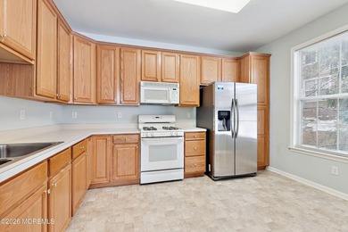 Charming First-Floor Condo in Knob Hill is a Must-See! The on Knob Hill Golf Club in New Jersey - for sale on GolfHomes.com, golf home, golf lot