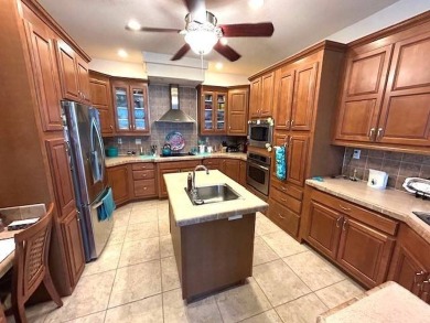 Step into this immaculately maintained 2-bedroom, 2-bathroom on Sun n Lake Golf and Country Club in Florida - for sale on GolfHomes.com, golf home, golf lot