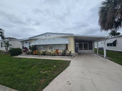 Charming & Renovated 2-Bedroom, 2-Bath Double-Wide in Vibrant on Vista Plantation Golf Club in Florida - for sale on GolfHomes.com, golf home, golf lot