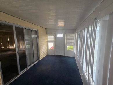 Charming & Renovated 2-Bedroom, 2-Bath Double-Wide in Vibrant on Vista Plantation Golf Club in Florida - for sale on GolfHomes.com, golf home, golf lot