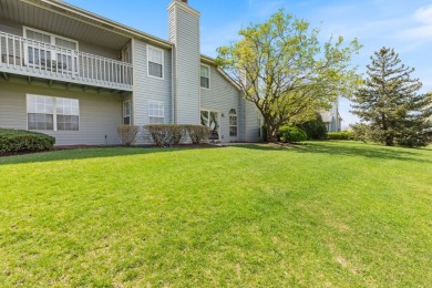 RARE & AMAZING RANCH TOWNHOME OVERLOOKING SPECTACULAR VIEWS OF on Glendale Lakes Golf Club in Illinois - for sale on GolfHomes.com, golf home, golf lot