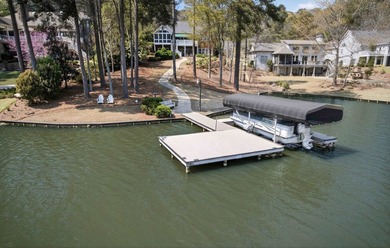 INCREDIBLE VIEW LAKE HOME IN REYNOLDS LAKE OCONEE - This on Reynolds Lake Oconee - The Landing in Georgia - for sale on GolfHomes.com, golf home, golf lot