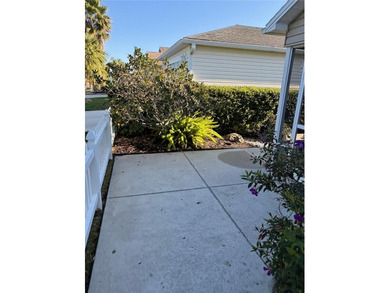 MOVE-IN READY!!!  2008 Cabot Cove Model 2 BR / 2 BA 1.5 Car on Truman Executive Golf Course in Florida - for sale on GolfHomes.com, golf home, golf lot