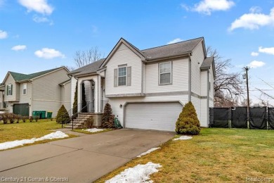 Welcome to this stunning 1809 SqFt colonial in Romulus, built in on Gateway Golf Club in Michigan - for sale on GolfHomes.com, golf home, golf lot