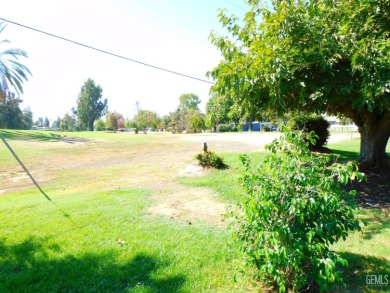 Great home in a very established area on the golf course !! This on Sundale Country Club in California - for sale on GolfHomes.com, golf home, golf lot