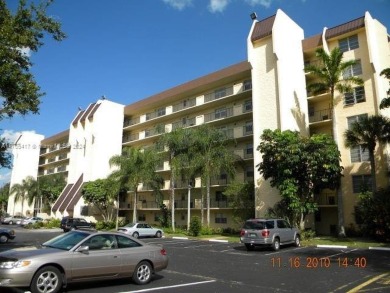 Amazing 2/2 on the 4th Floor unit, overlooking the lake & golf on Grande Oaks Golf Club in Florida - for sale on GolfHomes.com, golf home, golf lot