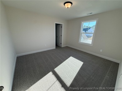 MOVE-IN PACKET!! FRENCH DOOR REFRIG, BLINDS, SOD FRONT AND BACK on Kings Grant Golf and Country Club in North Carolina - for sale on GolfHomes.com, golf home, golf lot