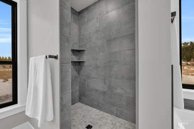 Welcome to your dream home in McCall, Idaho inside of Lick Creek on McCall Municipal Golf Course in ID - for sale on GolfHomes.com, golf home, golf lot