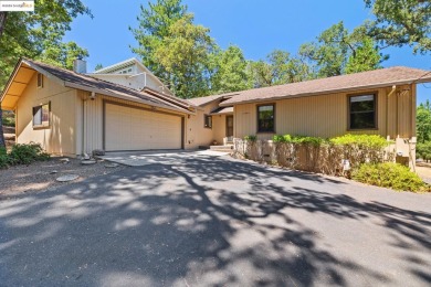 Turnkey Renovated Home in Pine Mountain Lake - Fully Furnished on Pine Mountain Lake Country Club in California - for sale on GolfHomes.com, golf home, golf lot