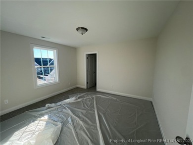 MOVE-IN PACKET!! FRENCH DOOR REFRIG, BLINDS, SOD FRONT AND BACK on Kings Grant Golf and Country Club in North Carolina - for sale on GolfHomes.com, golf home, golf lot