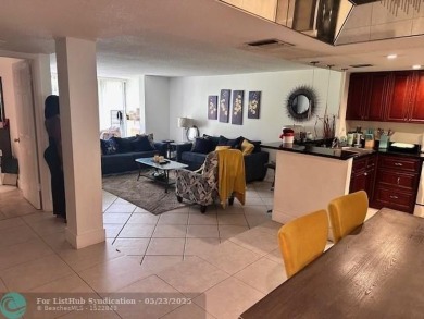 Large 1 Bedroom /1 & 1/2 Baths in a gated community! This well on Inverrary Country Club in Florida - for sale on GolfHomes.com, golf home, golf lot