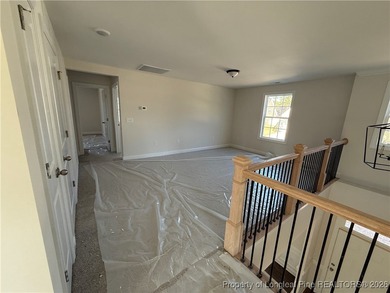 MOVE-IN PACKET!! FRENCH DOOR REFRIG, BLINDS, SOD FRONT AND BACK on Kings Grant Golf and Country Club in North Carolina - for sale on GolfHomes.com, golf home, golf lot