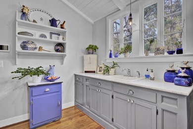 Perhaps the 2nd oldest home in Summerville, the historic on Miler Country Club in South Carolina - for sale on GolfHomes.com, golf home, golf lot