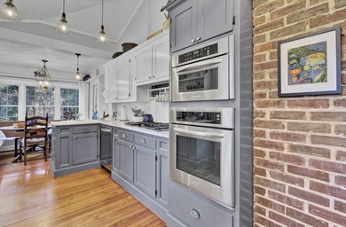 Perhaps the 2nd oldest home in Summerville, the historic on Miler Country Club in South Carolina - for sale on GolfHomes.com, golf home, golf lot