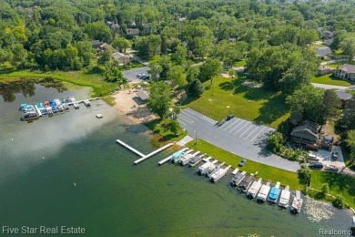 Fantastic Move-In-Ready Ranch Style Bungalow Home.  Many on Twin Beach Country Club in Michigan - for sale on GolfHomes.com, golf home, golf lot