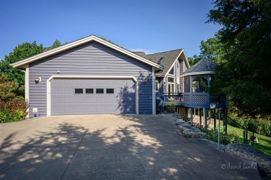 Simply captivating!  Architecturally dramatic 3 bed/4.5 bath on Galena Golf Club in Illinois - for sale on GolfHomes.com, golf home, golf lot