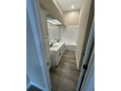 Griffin Gate Townhome, on the golf course, This home has been on Griffin Gate Golf Resort in Kentucky - for sale on GolfHomes.com, golf home, golf lot