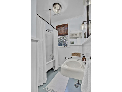 Perhaps the 2nd oldest home in Summerville, the historic on Miler Country Club in South Carolina - for sale on GolfHomes.com, golf home, golf lot