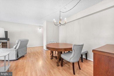 Welcome home to this bright and spacious 3-bedroom, 2-bath patio on Leisure World Golf Club in Maryland - for sale on GolfHomes.com, golf home, golf lot