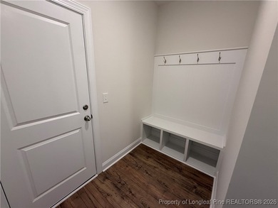 MOVE-IN PACKET!! FRENCH DOOR REFRIG, BLINDS, SOD FRONT AND BACK on Kings Grant Golf and Country Club in North Carolina - for sale on GolfHomes.com, golf home, golf lot