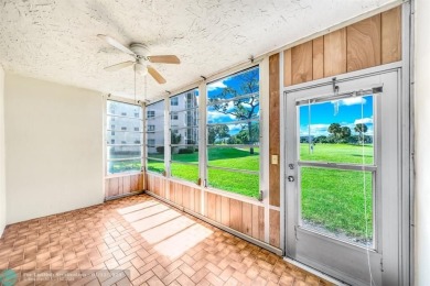 Large 1st-floor corner unit, 3-bedroom, 2-bath in Palm Aire! It on Palm-Aire Country Club and Resort - The Oaks in Florida - for sale on GolfHomes.com, golf home, golf lot