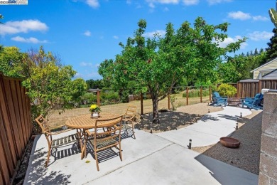 Gorgeous custom built home in the Proctor School area with large on Willow Park Golf Course in California - for sale on GolfHomes.com, golf home, golf lot