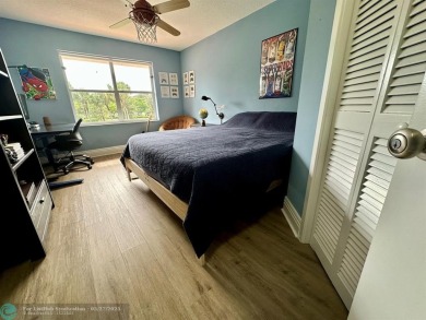 Prime Broken Sound Country Club Residence!
Elegant 3+ bedroom on Broken Sound Golf and Club  in Florida - for sale on GolfHomes.com, golf home, golf lot