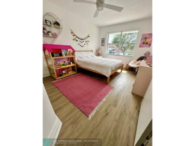 Prime Broken Sound Country Club Residence!
Elegant 3+ bedroom on Broken Sound Golf and Club  in Florida - for sale on GolfHomes.com, golf home, golf lot