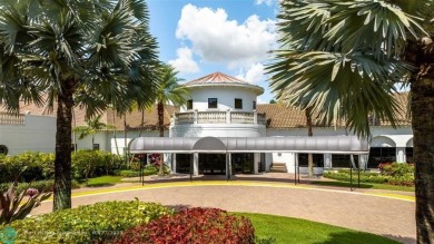 Prime Broken Sound Country Club Residence!
Elegant 3+ bedroom on Broken Sound Golf and Club  in Florida - for sale on GolfHomes.com, golf home, golf lot