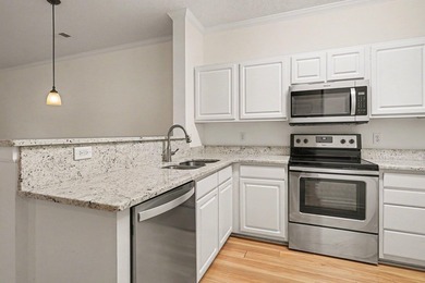 Fantastic three-bedroom, two bath GROUND FLOOR UNIT in Colonial on Palmetto Greens Golf and Country Club in South Carolina - for sale on GolfHomes.com, golf home, golf lot