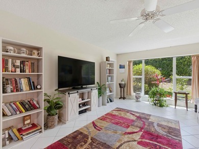 Beautifully updated villa in Palm Greens 55+ community. Home on Villa Del Ray Golf Club in Florida - for sale on GolfHomes.com, golf home, golf lot