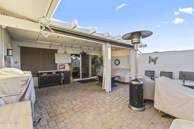 This beautifully maintained 2-bedroom, 2-bath home in Sun City on Sun City-Willow Creek / Willow Brook  in Arizona - for sale on GolfHomes.com, golf home, golf lot