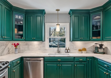 Located in the established Snee Farm community, this tastefully on Snee Farm Country Club in South Carolina - for sale on GolfHomes.com, golf home, golf lot