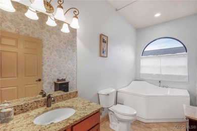 Priced to sell!! Welcome home! This home is super clean and move on Brentwood Farms Golf Club in Florida - for sale on GolfHomes.com, golf home, golf lot